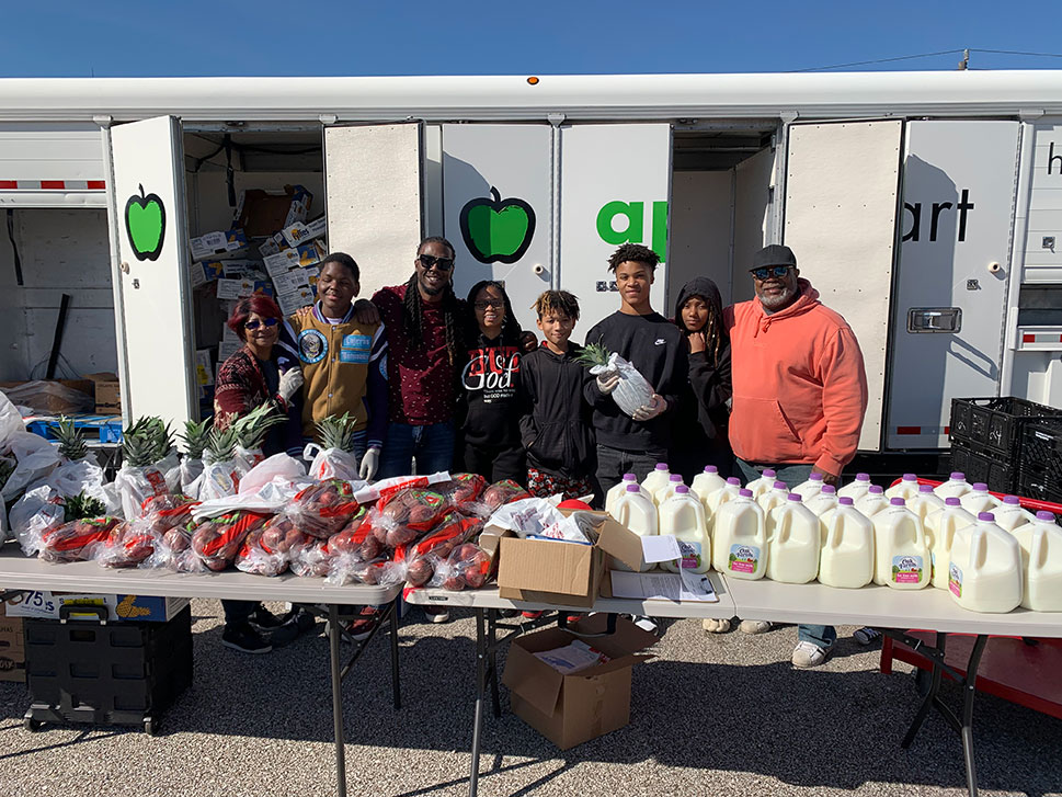 Kings & Queens Houston Food Bank Volunteer Opportunity 2023